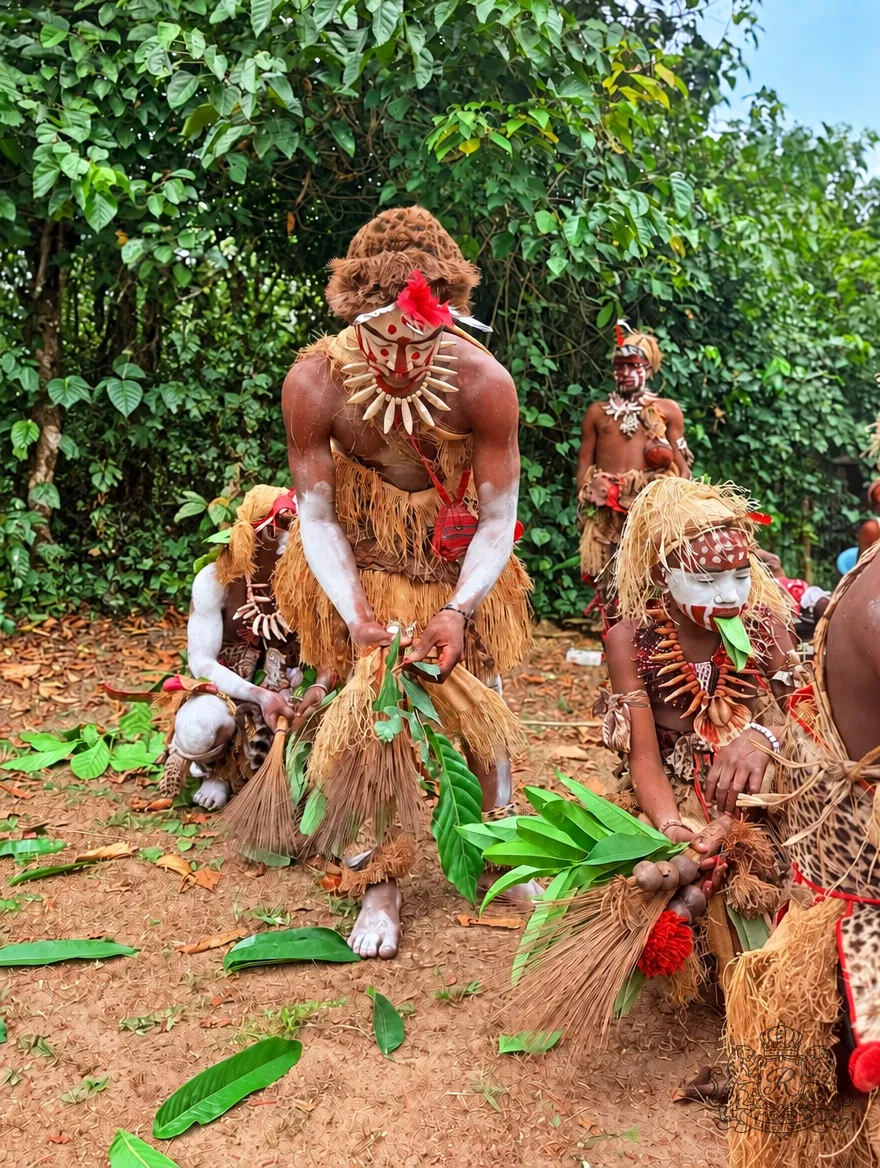 Initié au visage peint préparant des gerbes de raphia, entouré d’initiés agenouillés