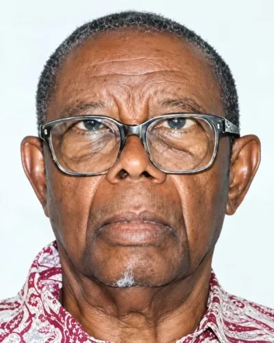 Portrait de Jean Rémy Onanga Adandé Rapuntchombo
